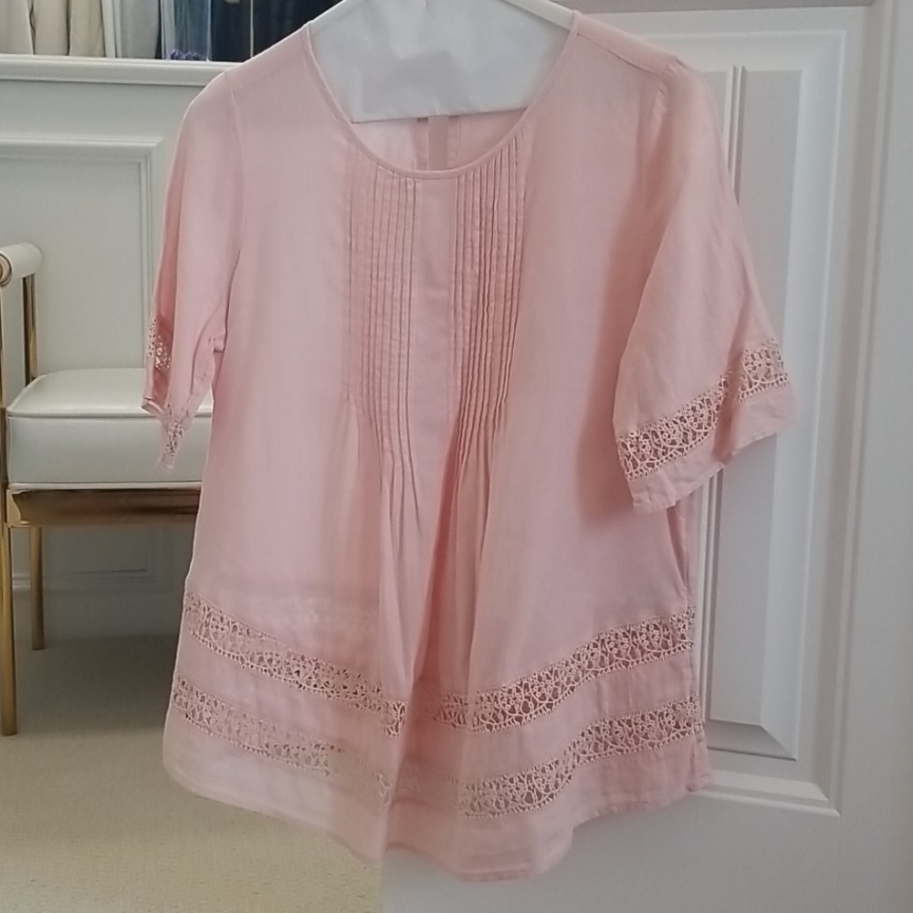 Old navy eyelet top xsp